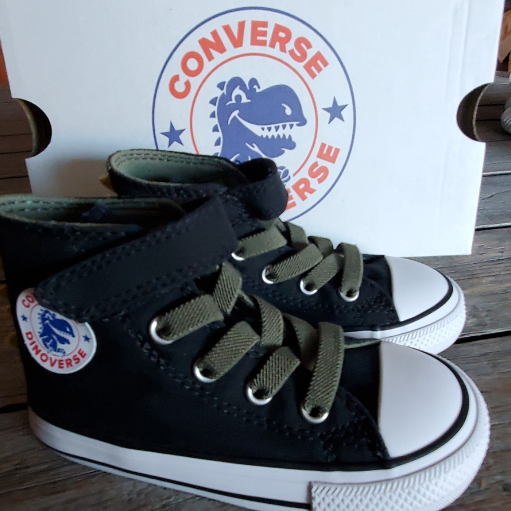 Converse dino high tops sz 7